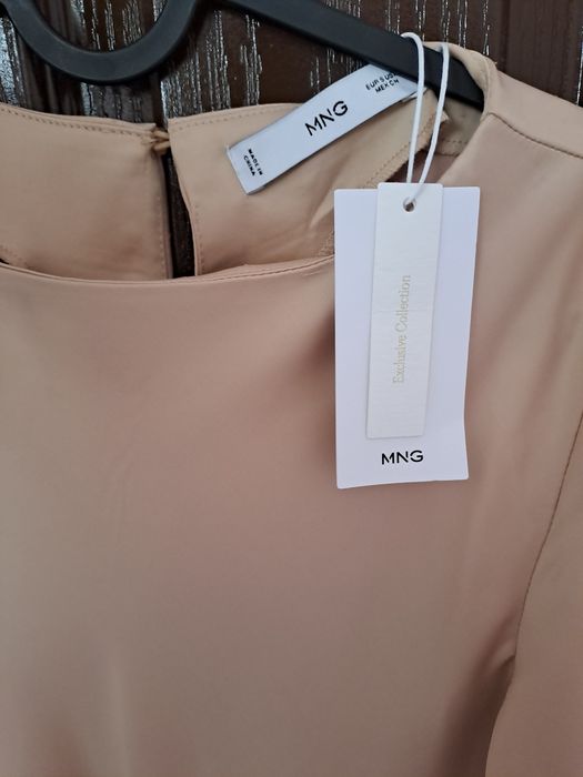 Сатенена рокля от Mango S нова