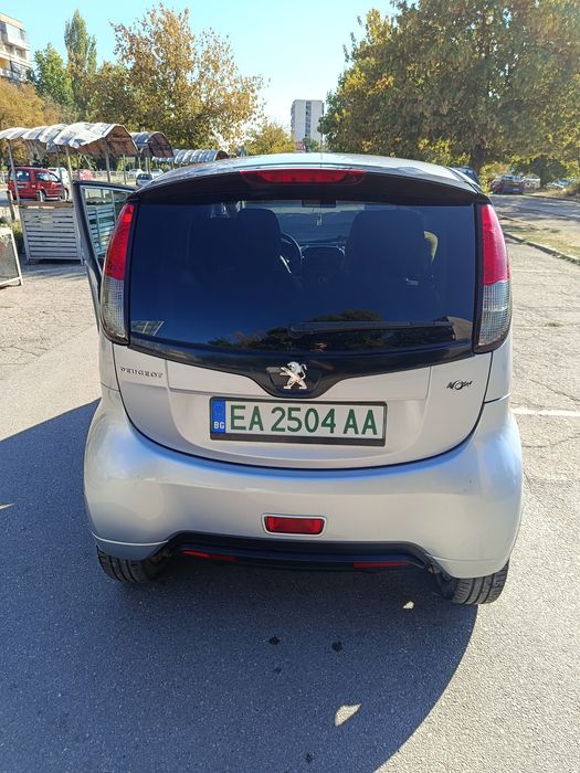 Peugeot iOn 100% electric