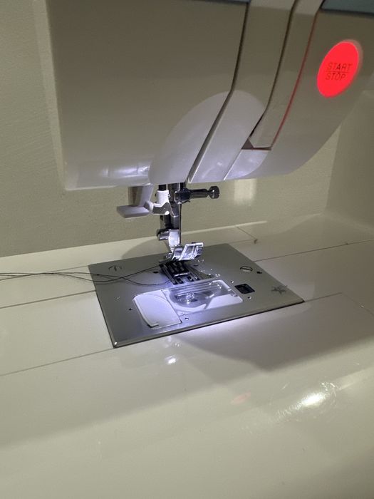 Masina de cusut si brodat