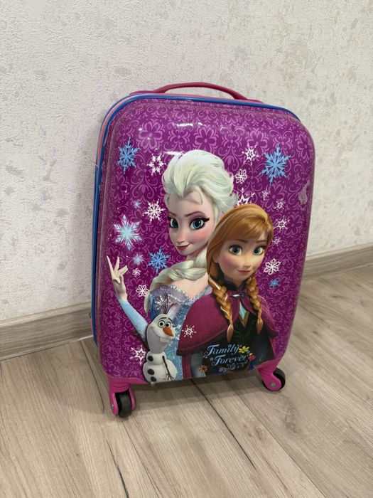 Чемодан детский для девочки