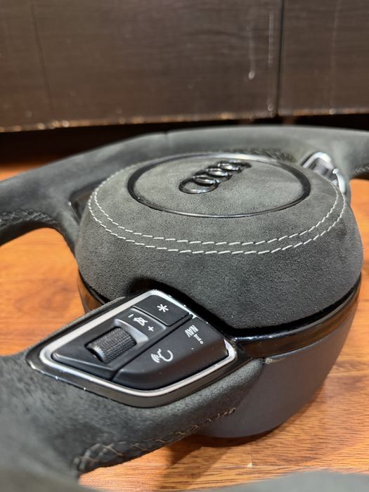 Рязан волан алкантара от audi a3 8v