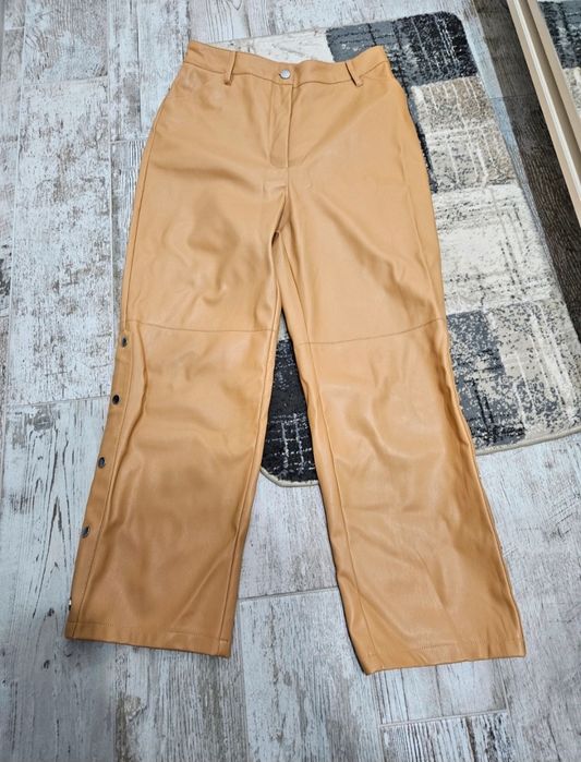 Pantaloni  bej/maro na-kd 3i