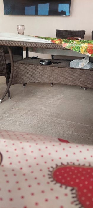 Vand masă + 6 scaune din Ratan