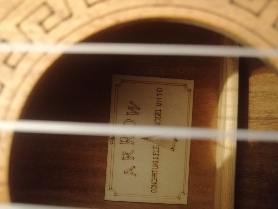 Ukulele concert model MH10