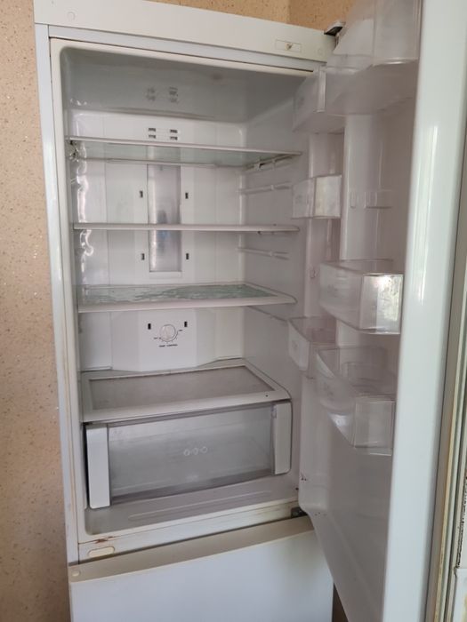 Продаю холодильник LG