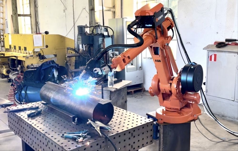 Заваръчен робот АВВ, робот за заваряване с Кеmррі заваръчен апарат