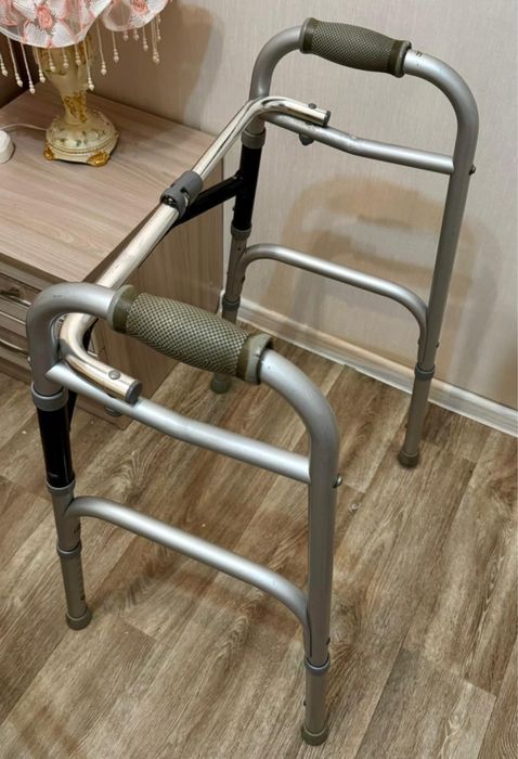 Ходунки для взрослых