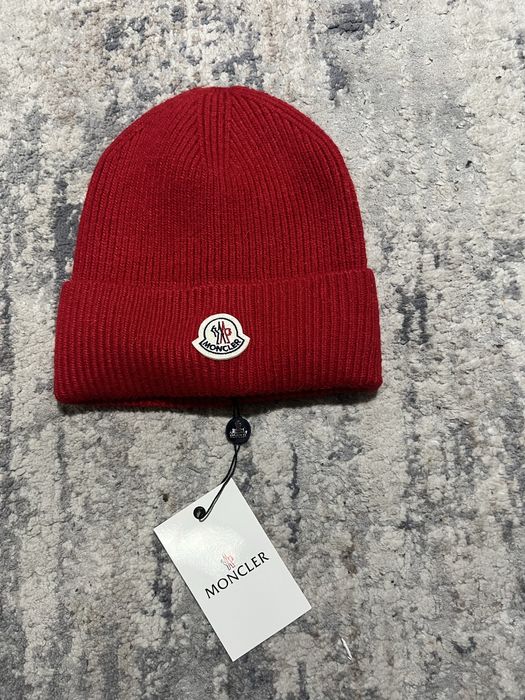 Beanie uri/Fesuri Diferite brand uri