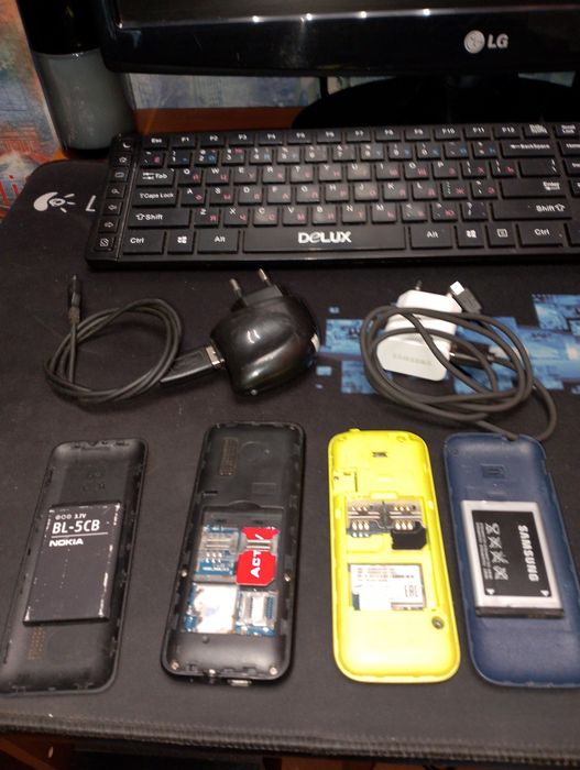 Продам кнопочные телефонный