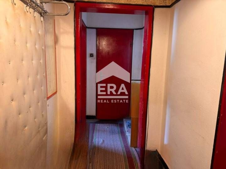 ЕКСКЛУЗИВНО! Изцяло южна, разширена гарсониера в предпочитаната част н