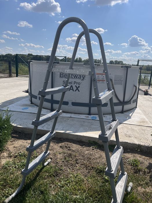 Бассейн каркасный