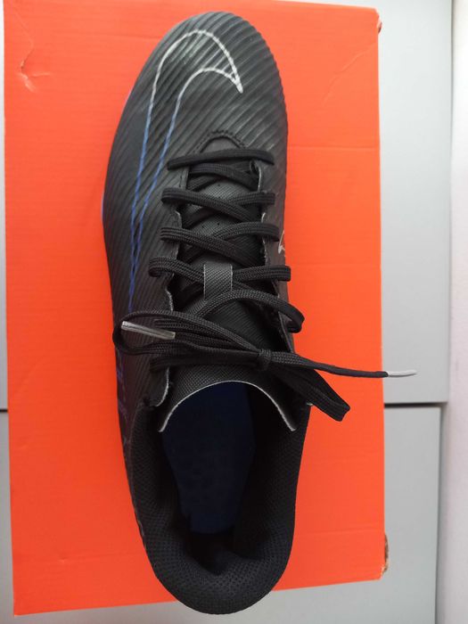 Футболни обувки  Nike - бутонки, стоножки