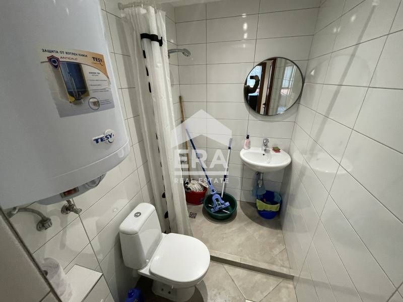 Продава се Офис в Варна, Базар Левски - 78 кв.м за 2821 €/кв.м - Снимка #8