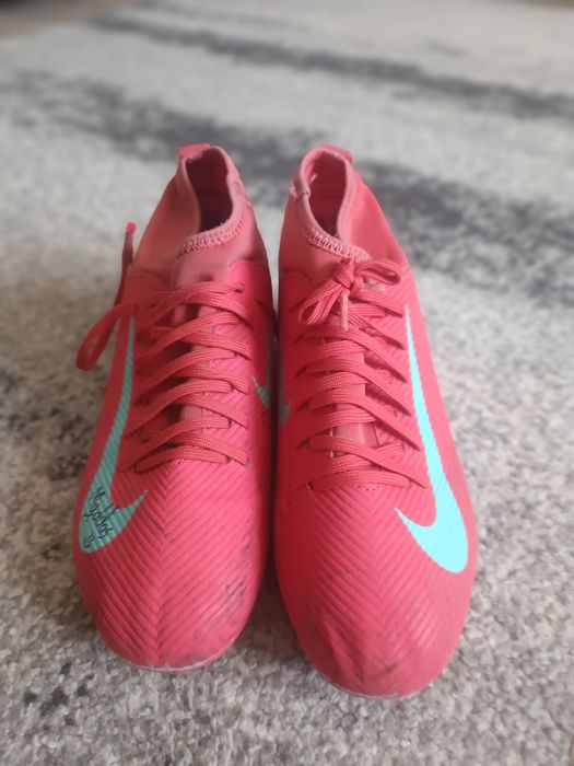 Ghete de fotbal Nike Mercurial +semnătura de la Myddas