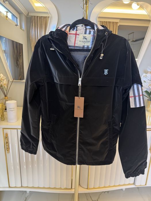 Geaca impermeabila  masuri S,M,L,XL