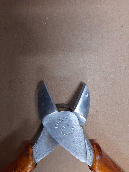 FACOM имбусни ключове, отвертка, вложки, странични секачи