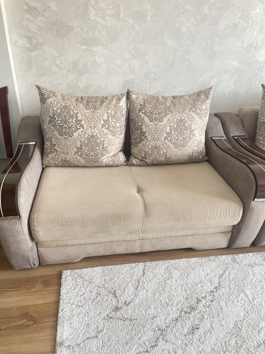 продам мягкий уголок 3+2+1