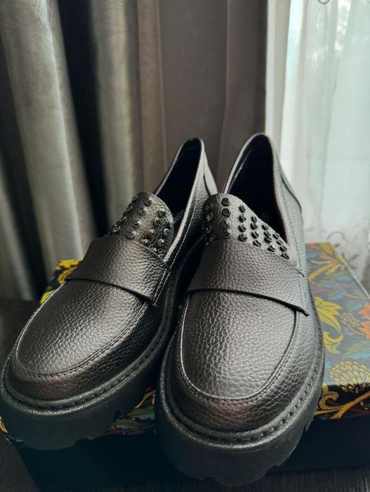 Продам Новые Лоферы