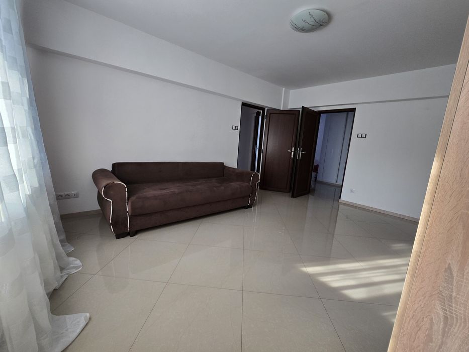 Inchiriez apartament cu 2 camere (64mp)