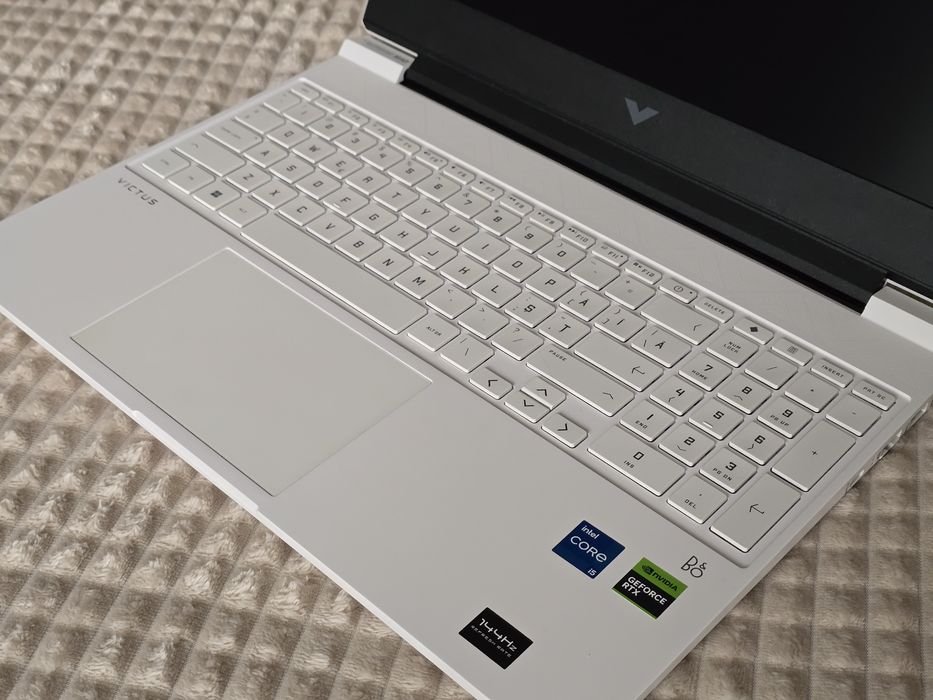 Laptop Gaming Hp Victus RTX 3050 Intel 12 th (i5-12450H) 144 HZ