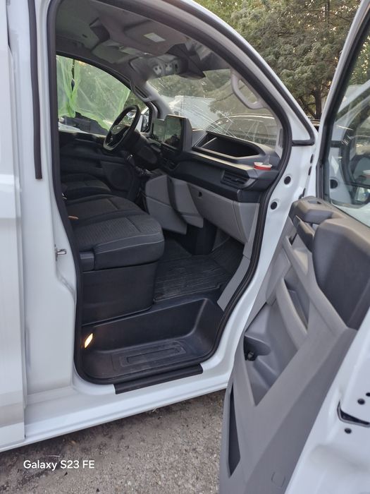 Ford Transit Custom 2025 Avariat