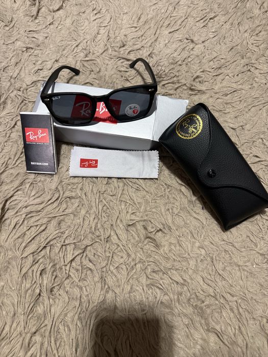 Ochelari de soare Ray-Ban noi, set complet