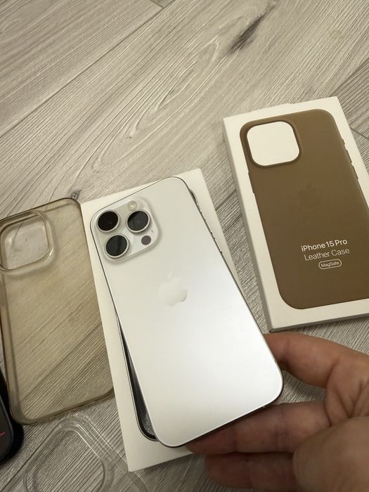 iPhone 15 Pro White Titanium 256Gb