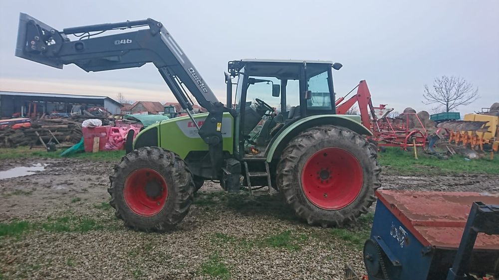 Tractor cu încărcător Claas Celtis 446