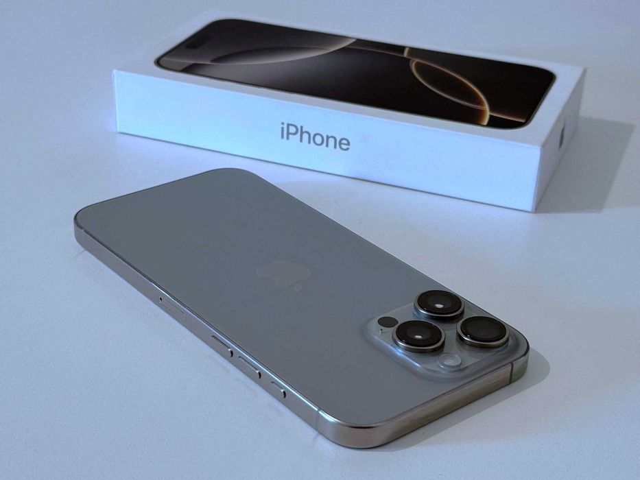 Бартер! iPhone 16 Pro Max Natural Titanium (Сив)  91% Батерия.