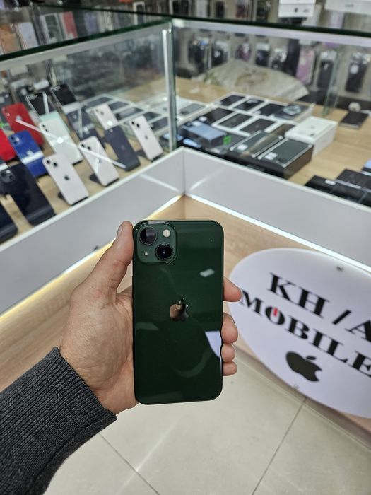 Iphone 13.         .