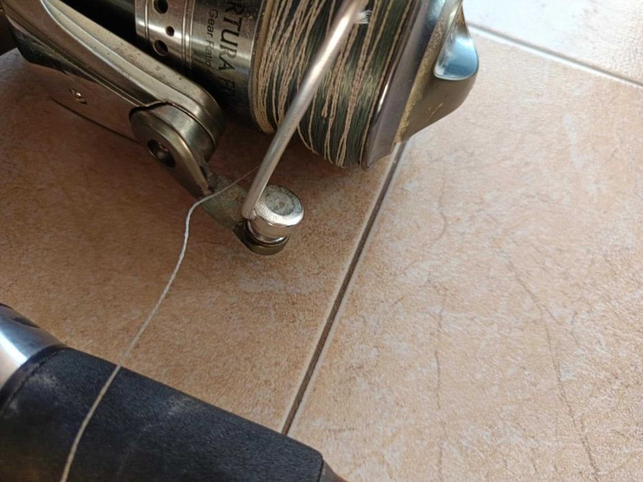 Продавам два бюджетни шаранджийски комплекта и ел. двигател