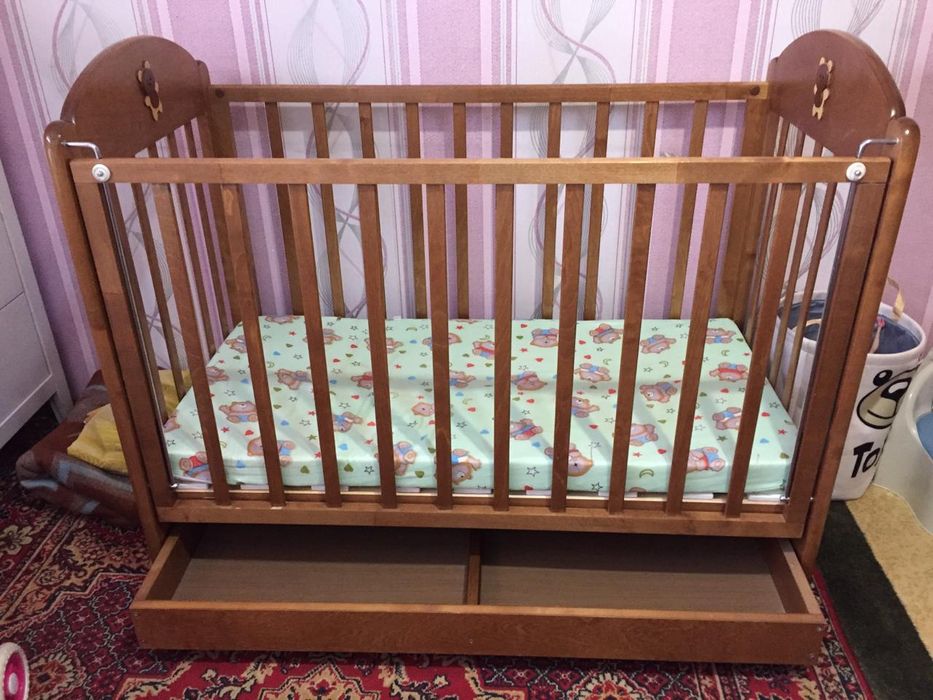 Продам детскую кроватку (манежку)