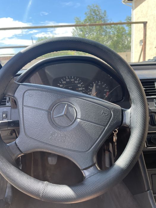 Продам мерс с 220
