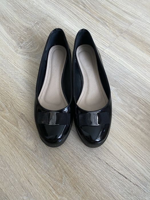 Лакированные балетки