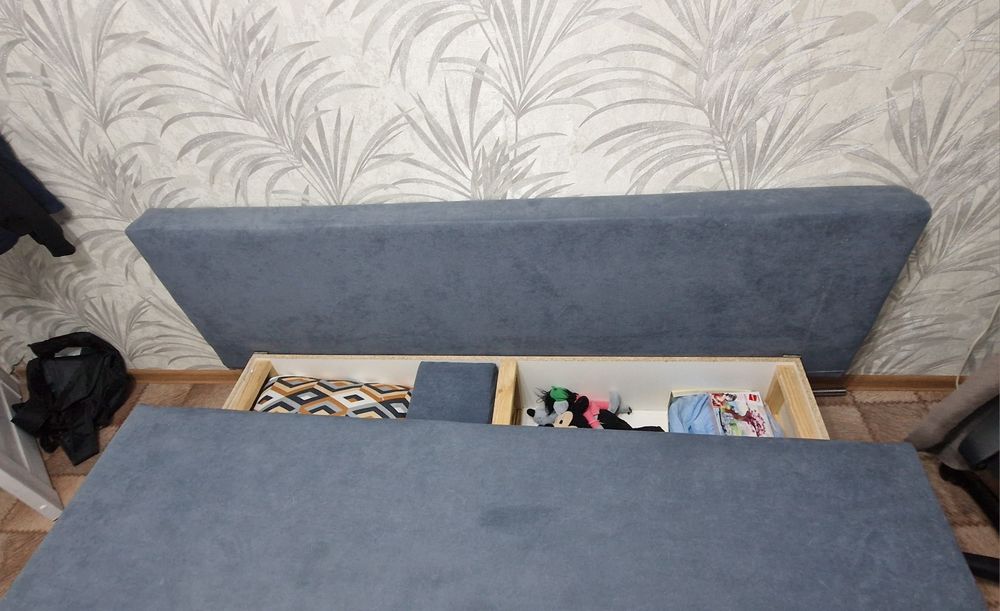 Продам два дивана б/у