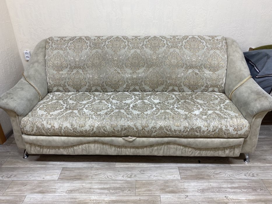 Продам диван и кресло