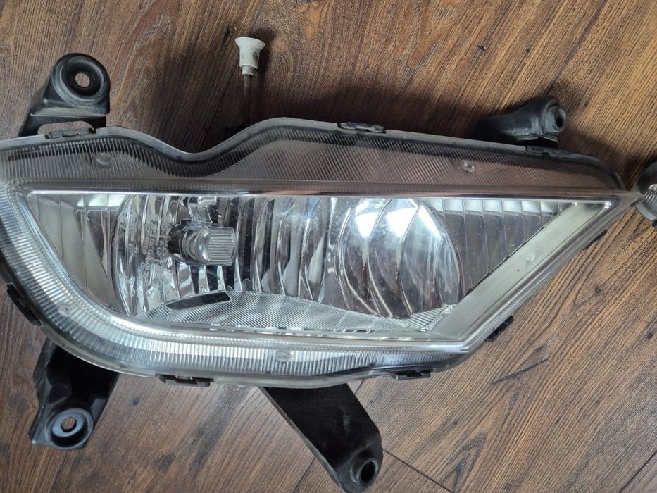 Халогени и преден капак за Хюндай и20. Модел от 2014 до 2019 г.