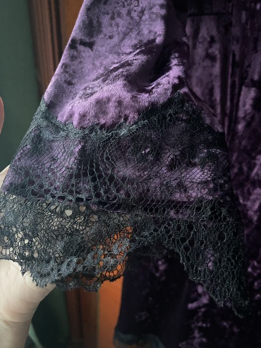 Платье бархатное фиолетовое