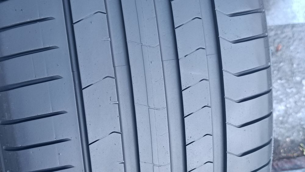 255/35/20 Pirelli