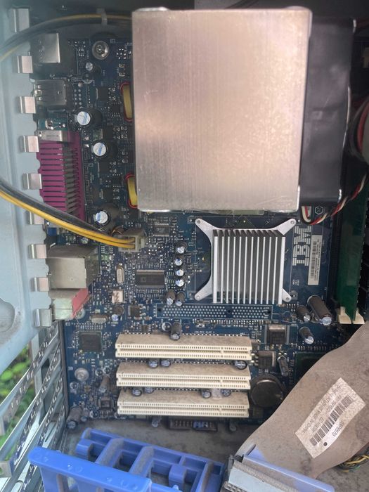 Vand PC pentru piese schimb, 40lei/bucata