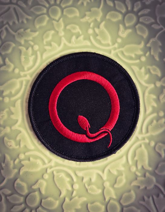 Patch brodat Queens Of The Stone Age Rock Off