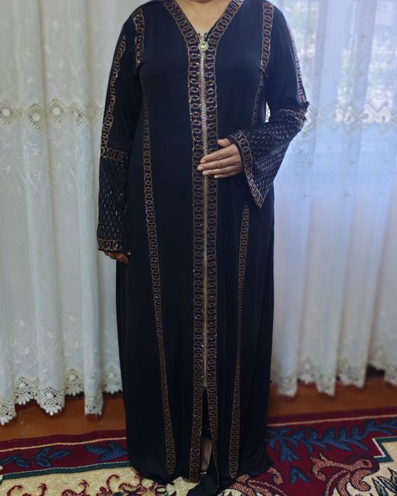 Abaya sotiladi yangi