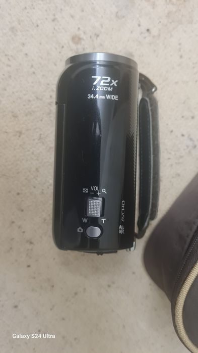 Видеокамера с ультра зумом