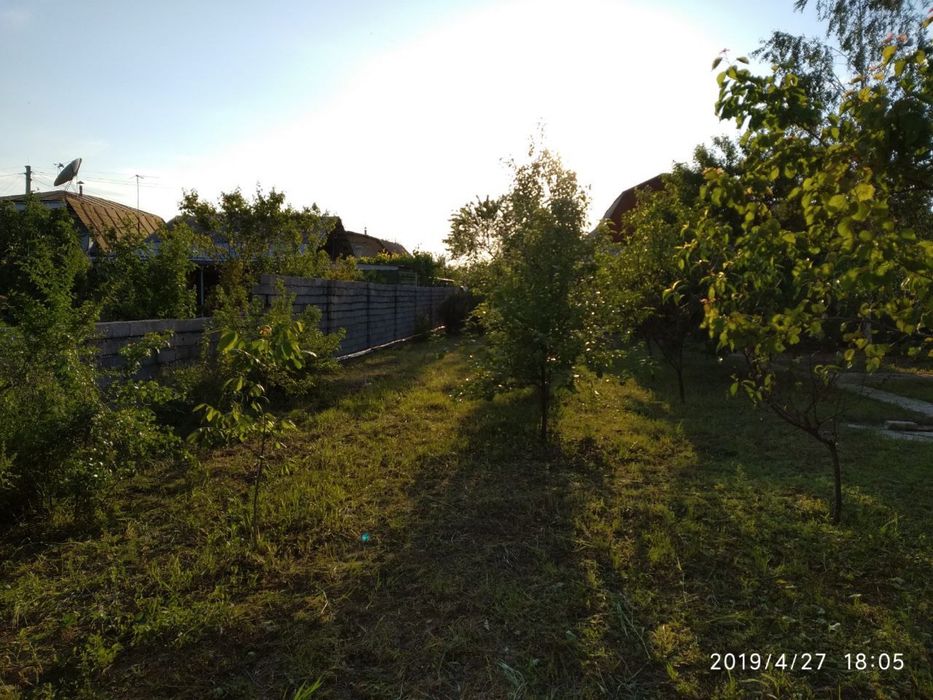 Parkent tumanida dacha 6 sotihli sharoitlari bor dacha sotiladi