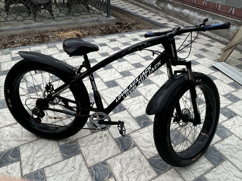 Продам фитбайк 26