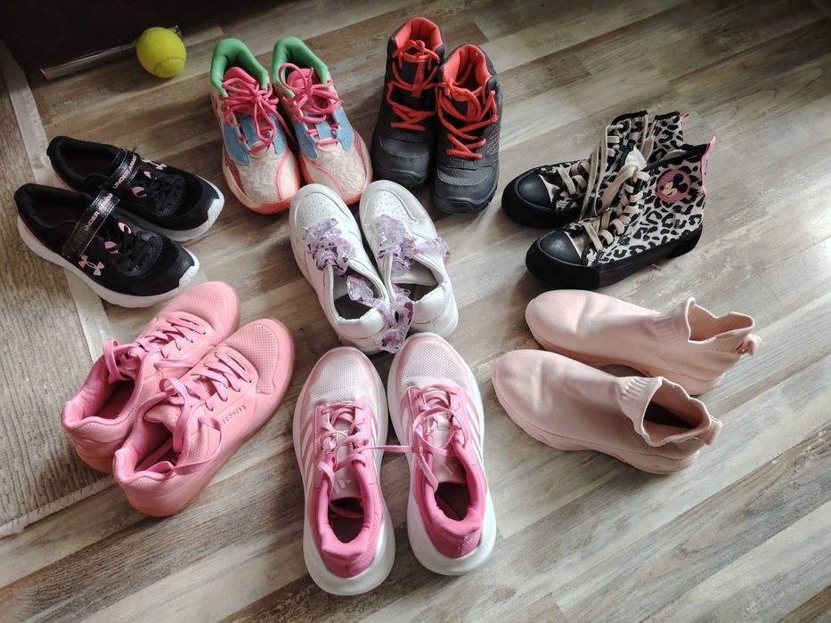 Обувки за момичета