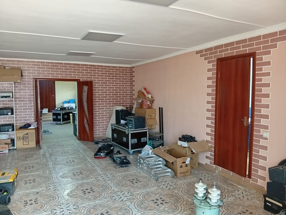 Сдается в аренду здание.