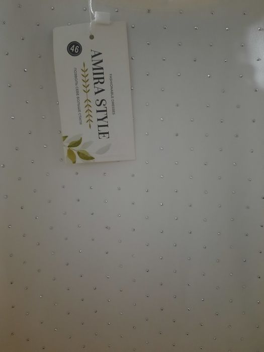 Продам платье новое белое синии