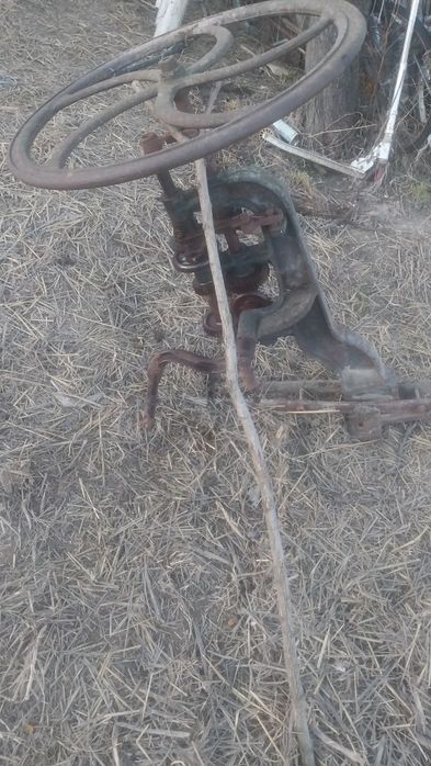 Strung pentru îngăurit tip vechi