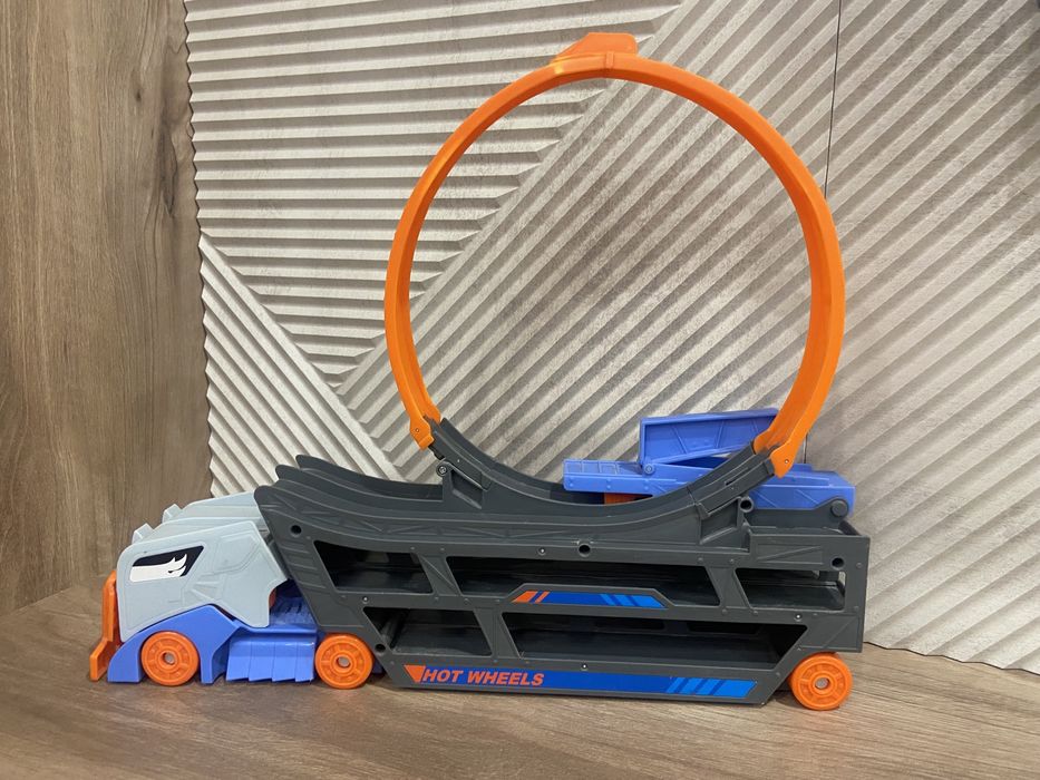 Катапульта-трал от Hot Wheels